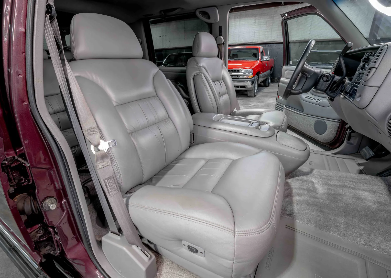 1996-Chevrolet-Suburban-Red Maple Metallic-3GNFK16R3TG160347-48.jpg